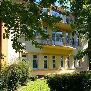Peto Budapest